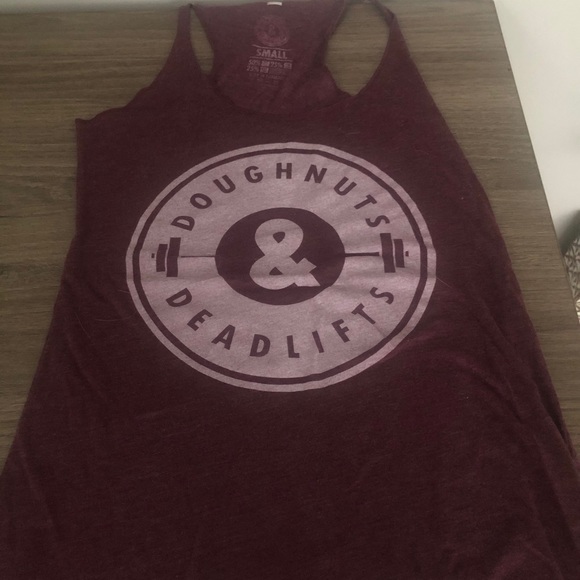 Doughnuts and Deadlifts Basic tank top - Picture 2 of 3